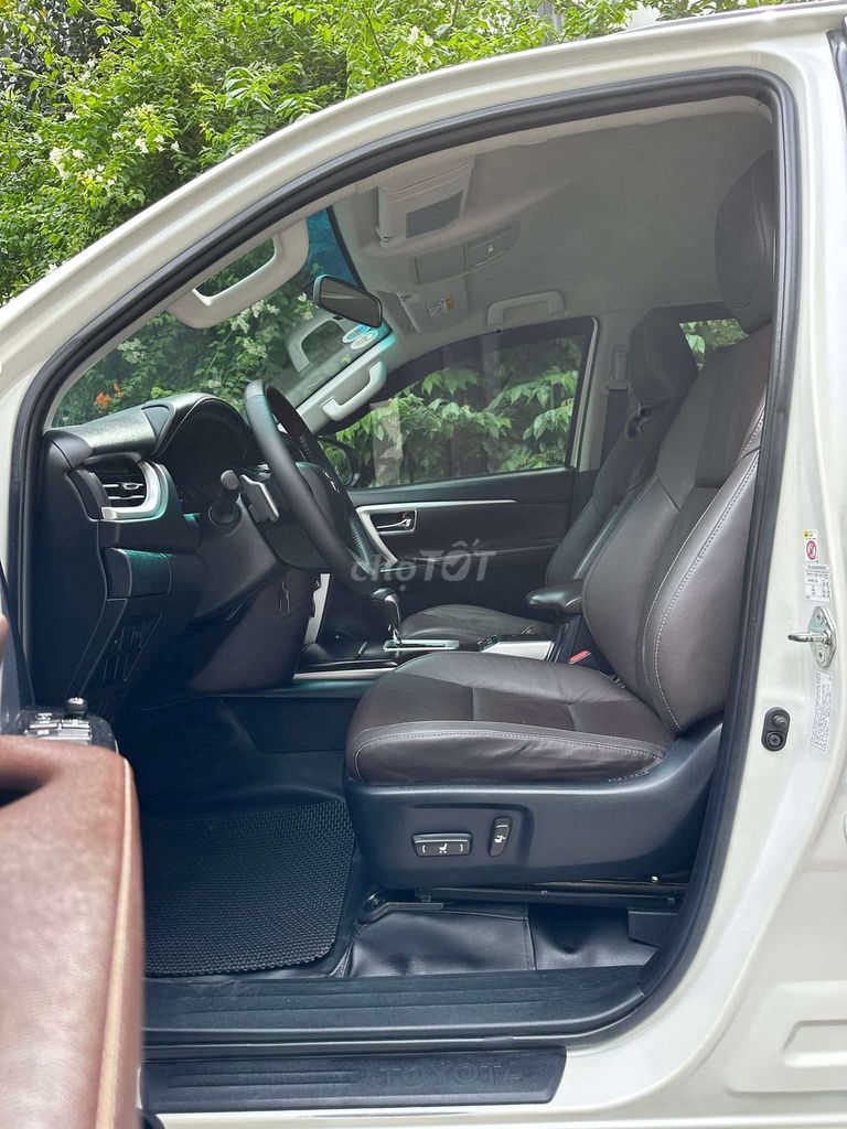 TOYOTA FORTUNER 2.4 AT,máy dầu,số tự động,2020,95%. Mua bán Ô tô tại Quận Tân Bình Tp Hồ Chí Minh được đăng bởi A Nam hình 6