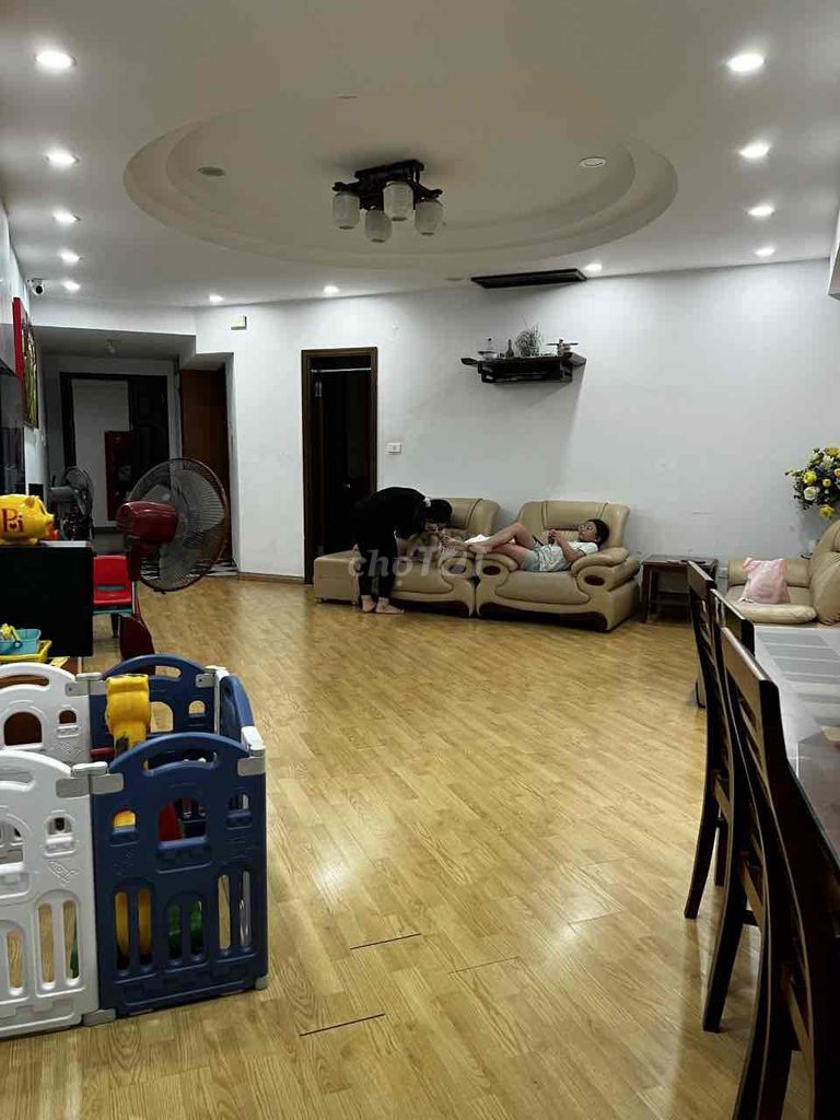 Bán căn hộ CC Trung Yên 1, 2pn,3pn view phố, full nội thất, 103m2 5.33