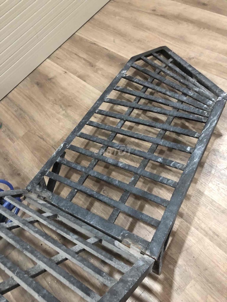 cầu thang sắt , bục dẫn xe máy. Mua bán Nội thất, đồ gia dụng khác tại Quận 8 Tp Hồ Chí Minh được đăng bởi Linh Nguyễn hình 1