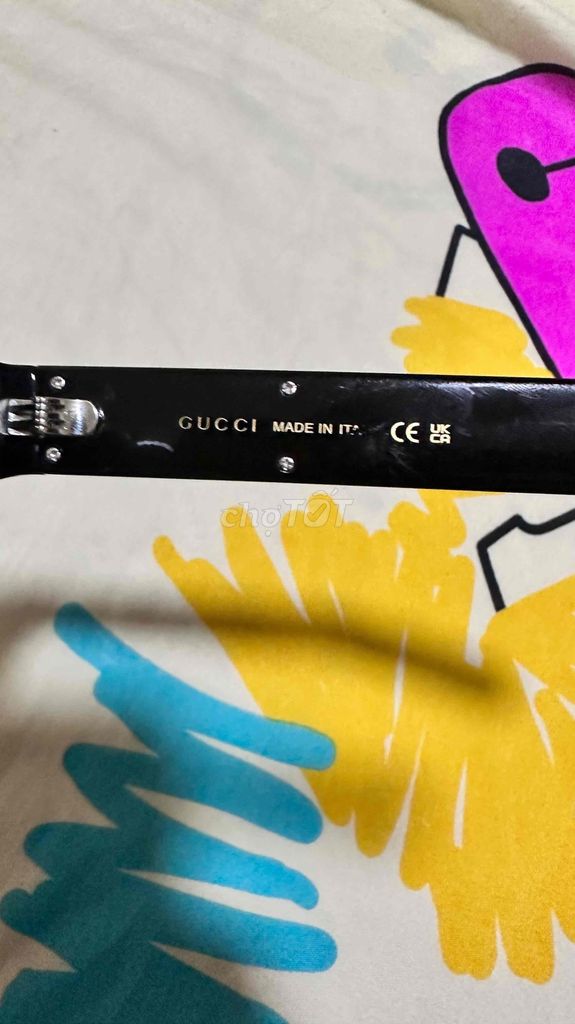 Kính mát Gucci