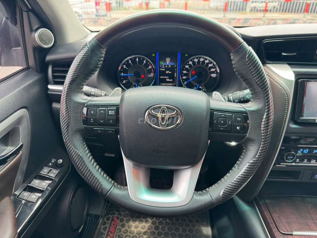 Toyota Fortuner 2017 2.7V 4x2, màu trắng,43.000 km. Mua bán Ô tô tại Quận Bình Tân Tp Hồ Chí Minh được đăng bởi Son Do hình 10