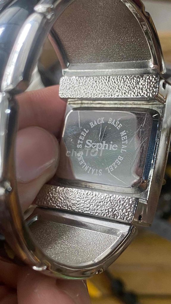Đồng hồ nhật Sophie, lắc tay bản lớn, hết pin