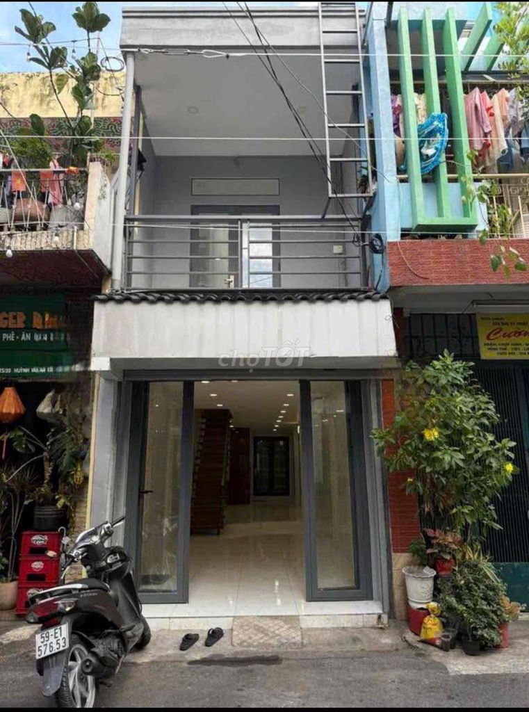 Rent · 2 bd · 42 м² · Quận Phú Nhuận, ул. Đường Huỳnh Văn Bánh
