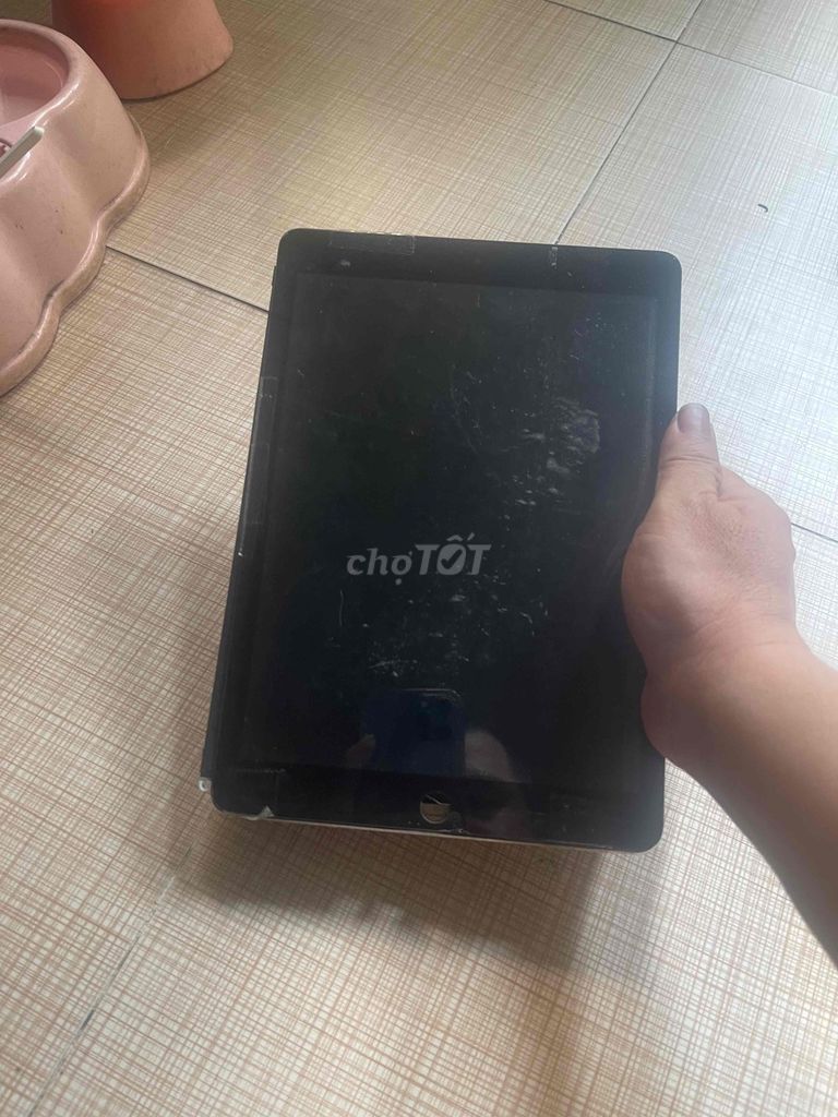 Xác Ipad Model A1474 ( xác nhe mọi người). Mua bán Máy tính bảng tại Quận 1 Tp Hồ Chí Minh được đăng bởi Khánh hình 1