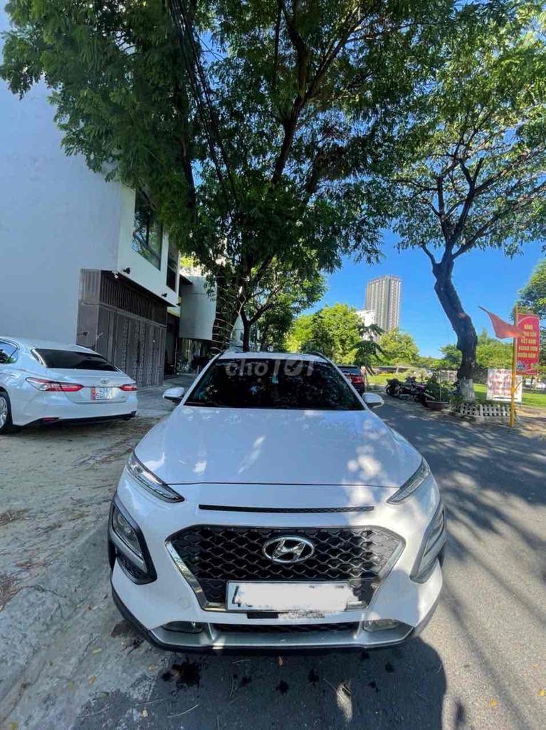 Hyundai Kona 2019 Trắng 5 chỗ - 1.6 tubor. Mua bán Ô tô tại Quận Hải Châu Đà Nẵng được đăng bởi HungTran hình 1