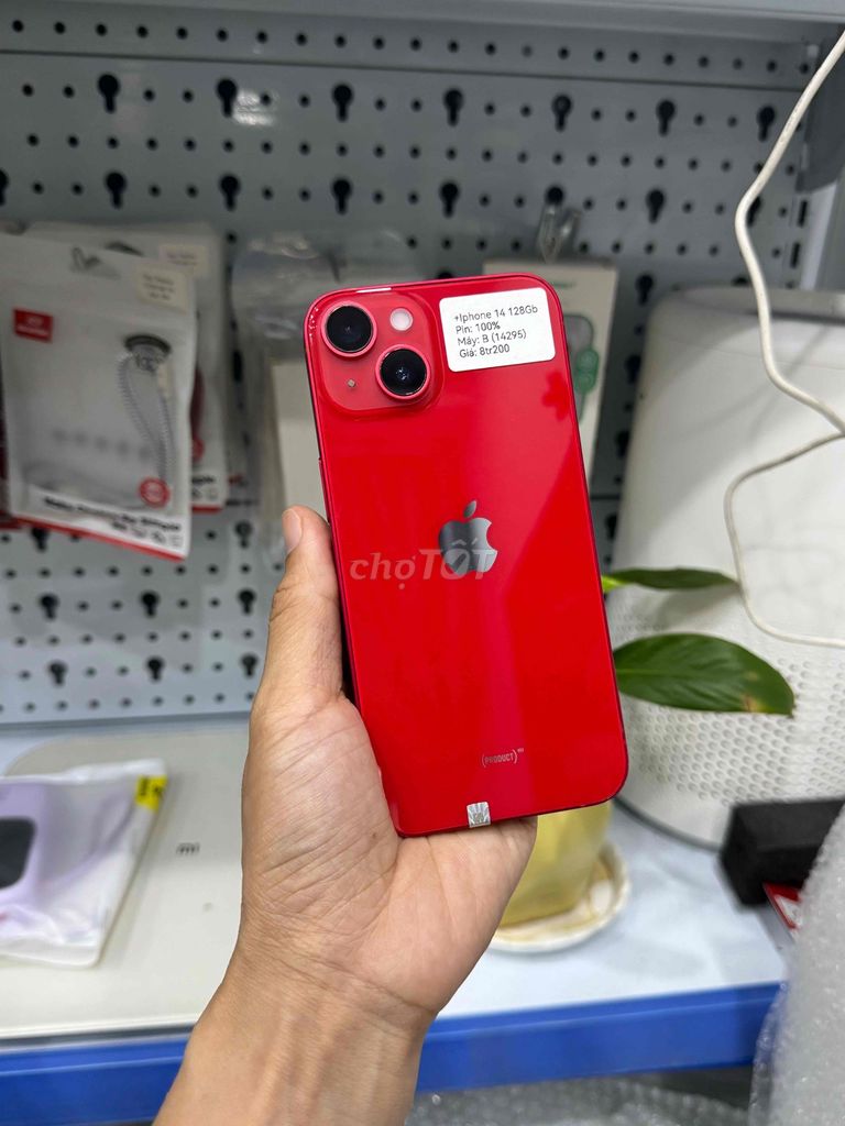 iPhone 14 128GB Quốc tế Đỏ P100 zin đẹp 98. Mua bán Điện thoại tại Huyện Hóc Môn Tp Hồ Chí Minh được đăng bởi Thu hình 1