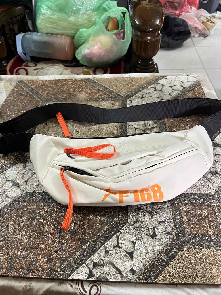 Túi đeo bụng Vải bền Trắng Unisex. Mua bán Túi xách tại Quận Hoàng Mai Hà Nội được đăng bởi Công chúa top 1 trong lòng t mang tên Kairi hình 1