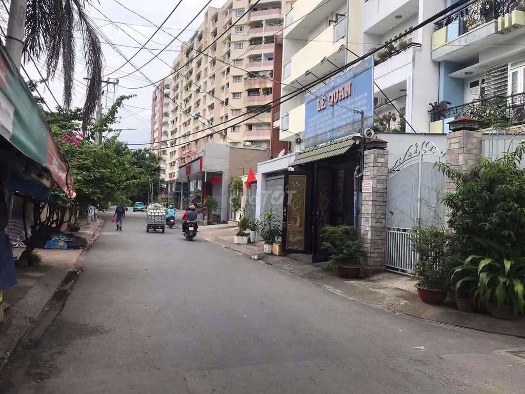 Аренда · 3 комн. · 90 м² · Quận Gò Vấp, ул. Đường Quang Trung