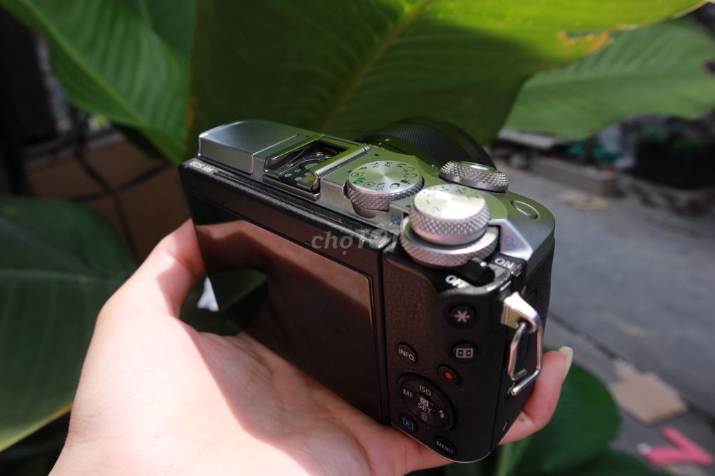 Máy ảnh Canon M6 Likenew. Mua bán Máy ảnh, Máy quay tại Quận Bình Tân Tp Hồ Chí Minh được đăng bởi Dân Nguyễn hình 1