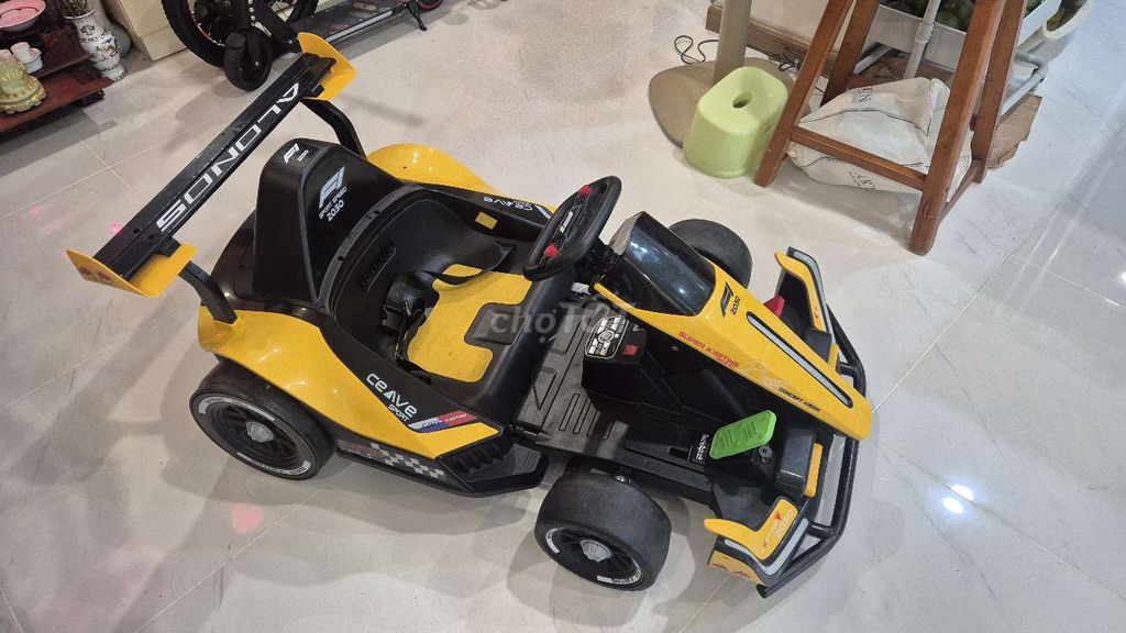 Xe ô tô điện trẻ em Go Kart Vàng 24V10Ah. Mua bán Mẹ và bé tại Quận Bình Thạnh Tp Hồ Chí Minh được đăng bởi Anh Thái hình 1