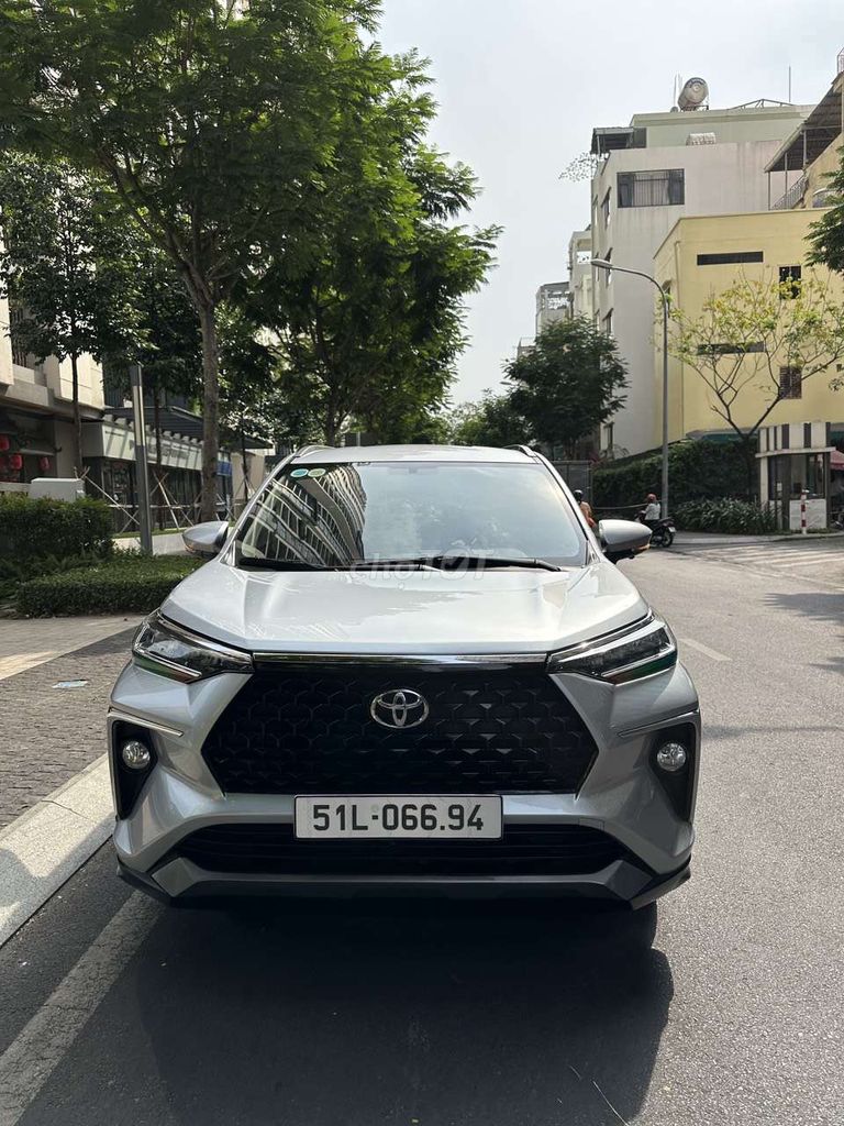 TOYOTA VELOZ CROSS 1.5AT,2022,màu bạc,53000km,95%