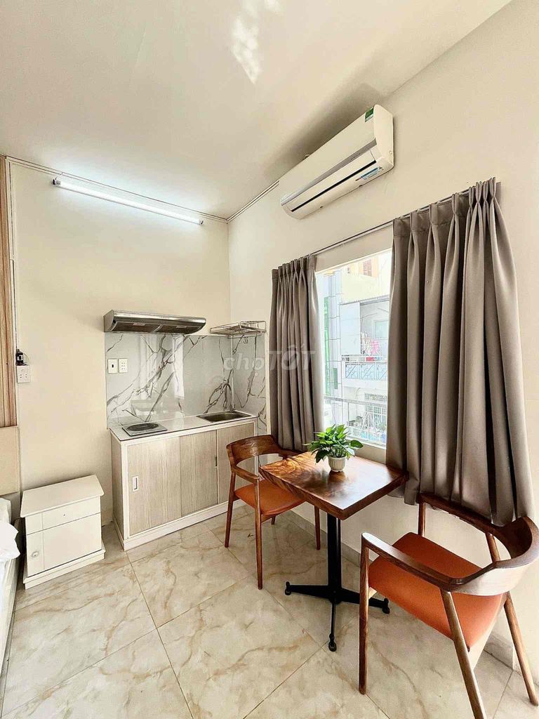 Căn hộ studio 35m2 balcony full nội thất ngay phố đi bộ Bùi viện