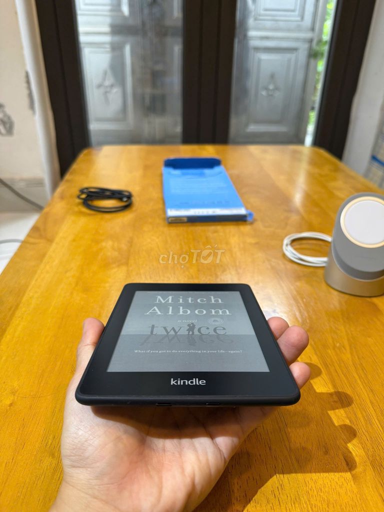 Lên đời nên bán lại Kindle PPW4 10th còn như mới. Mua bán Máy tính bảng tại Quận Thanh Khê Đà Nẵng được đăng bởi Luong Thanh Hai hình 1