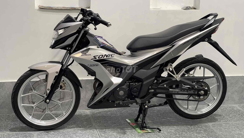 SONIC 150,LƯỚT 6 NGÀN KM CỰC ĐẸP,SANG TÊN NHANH. Mua bán Xe máy tại Thành phố Sóc Trăng Sóc Trăng được đăng bởi Nguyễn Sướng CÓ BÁN GÓP GIAO XE CÁC TỈNH hình 4