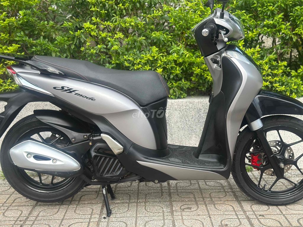 Honda SH Mode 125 Fi 2014 Đen xám zin nguyên 9 chủ. Mua bán Xe máy tại Thành phố Thủ Đức Tp Hồ Chí Minh được đăng bởi Xe Máy Sơn Thủ Đức hình 4