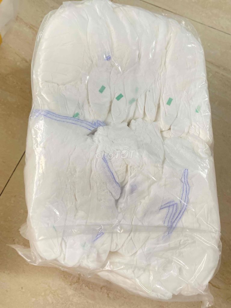Tã quần người lớn M 120 miếng dưới 50kg. Mua bán Mẹ và bé tại Quận 12 Tp Hồ Chí Minh được đăng bởi chuyên pass đồ mới  hình 1