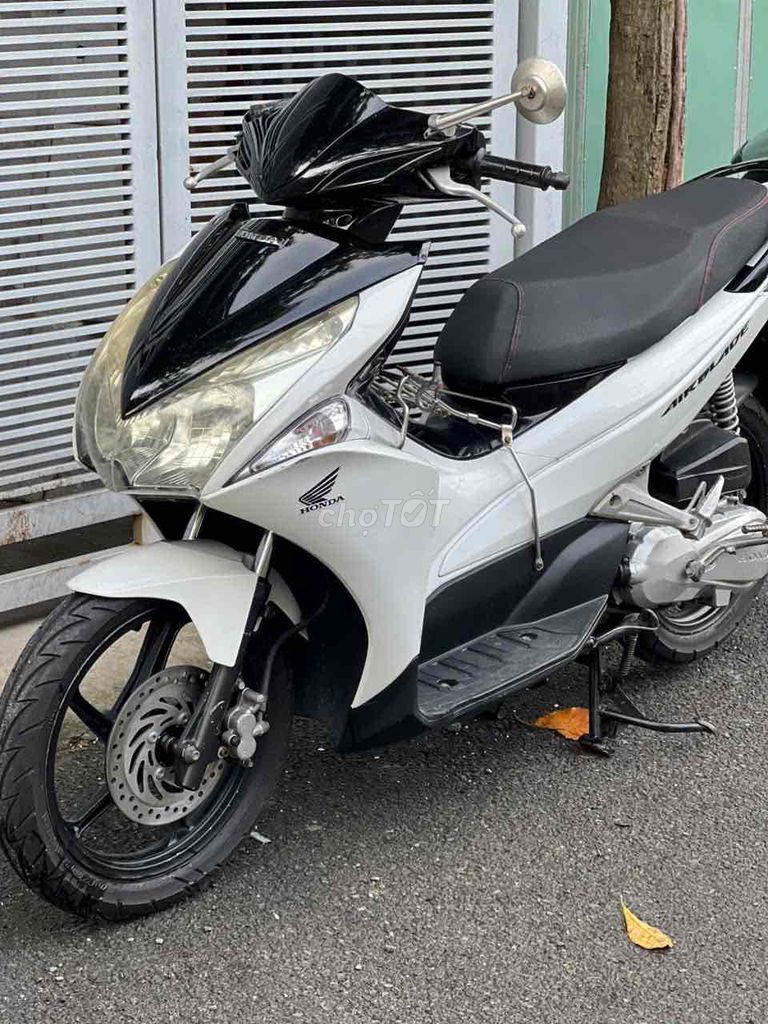 Honda Airblade белый, скутер