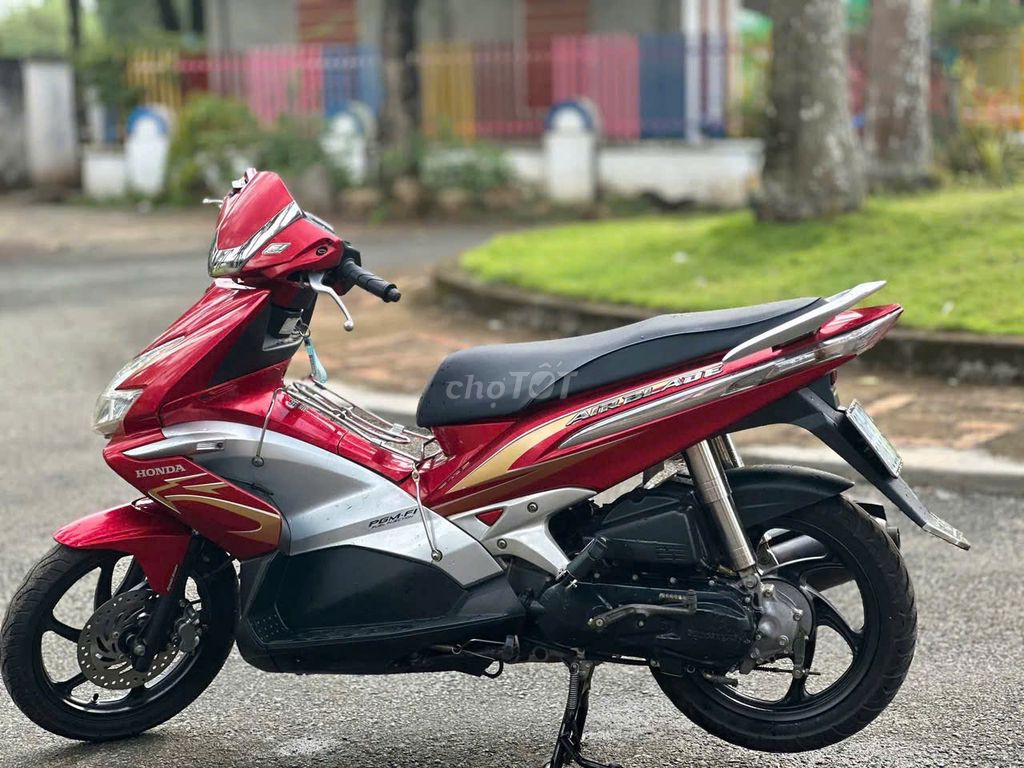 Honda Air Blade 2010 Đỏ Máy zin. Mua bán Xe máy tại Huyện Trảng Bom Đồng Nai được đăng bởi phương hình 5