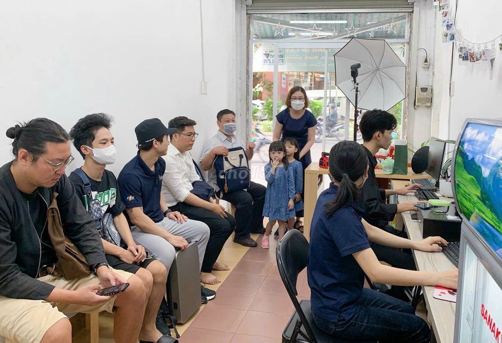 Tuyển nhân viên. Việc làm Nhân viên văn phòng tại Quận 1 Tp Hồ Chí Minh được đăng bởi Hachi Studio hình 1