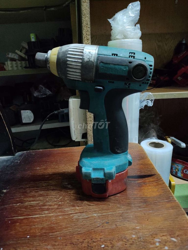 Bắn vít pin Makita 12V đầu khía . Nội địa Nhật.