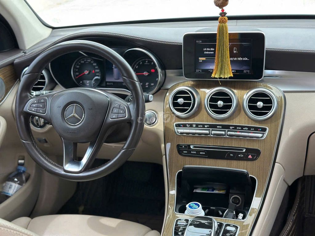 Mercedes Benz GLC250 4MATIC 2018. Mua bán Ô tô tại Quận Thanh Xuân Hà Nội được đăng bởi Nguyễn Tuấn Hoàng hình 9
