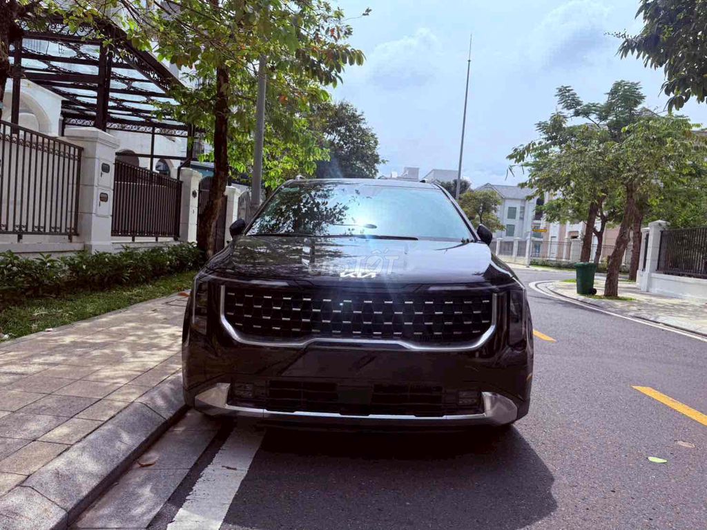 Kia Carnival 2.2D Signature 2025 7 мест Черный