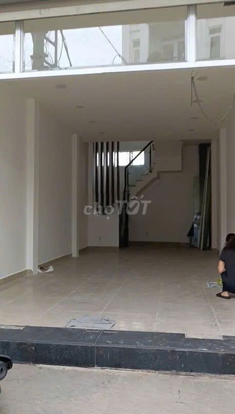Аренда дома на фасаде Да Тхань, кв. 6, р. Тан Бинь, 23.5 млн