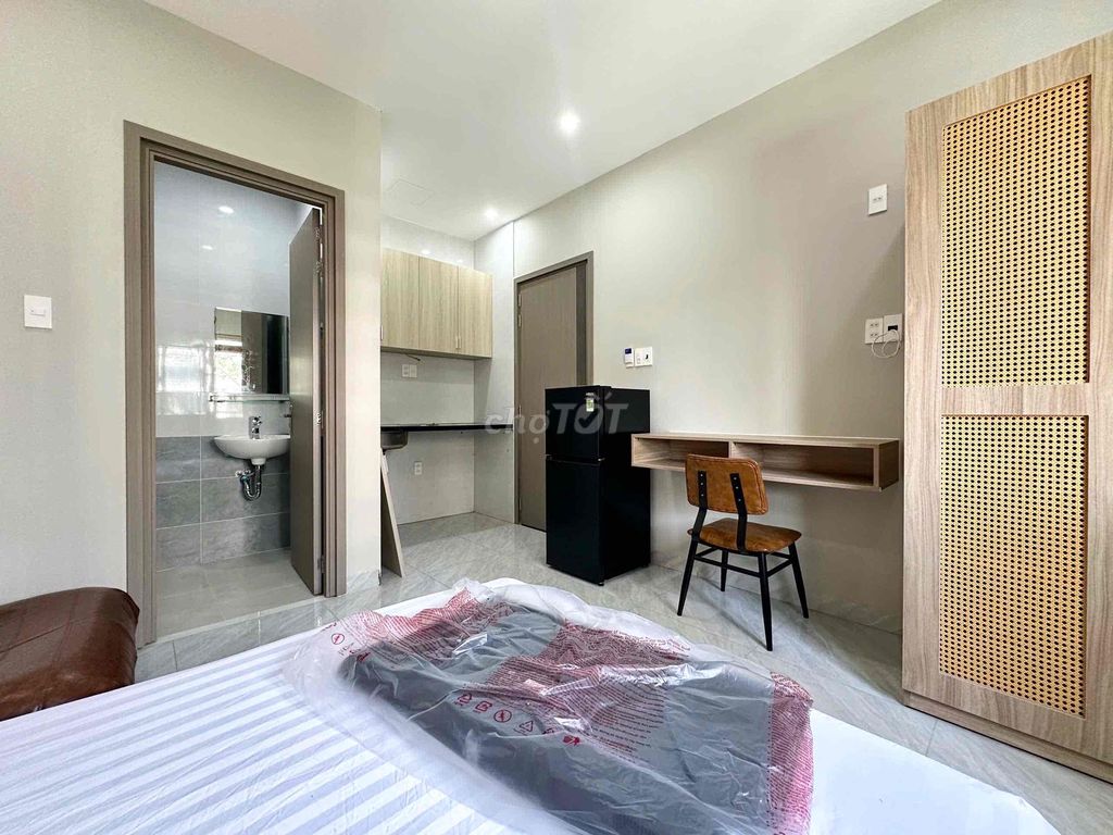 Khai trương studio mới cửa sổ to thang máy gần cầu Ba Son, khu Sala