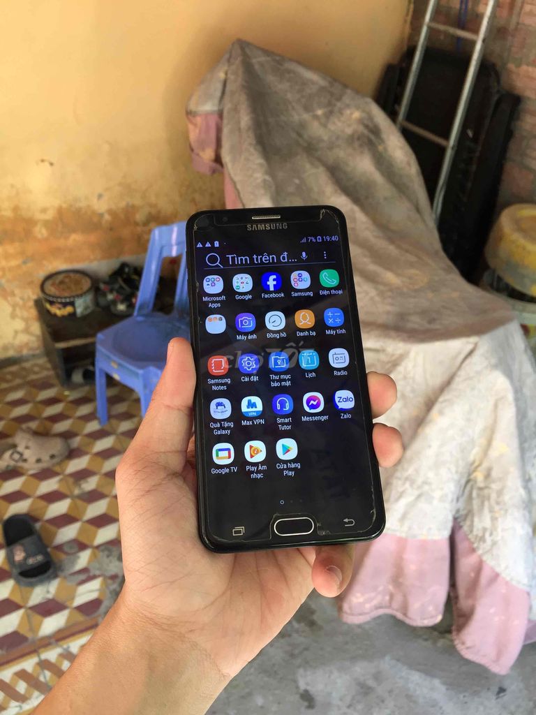 Điện thoại Galaxy J7 Prime