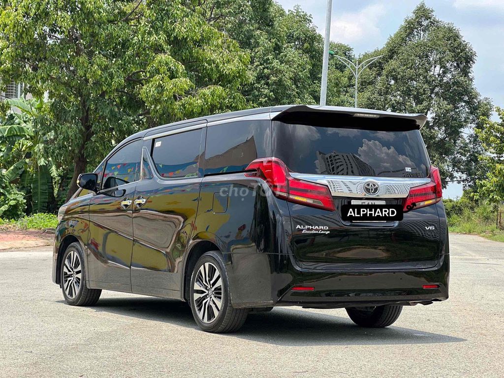 Toyota Alphard 2023 photo 5