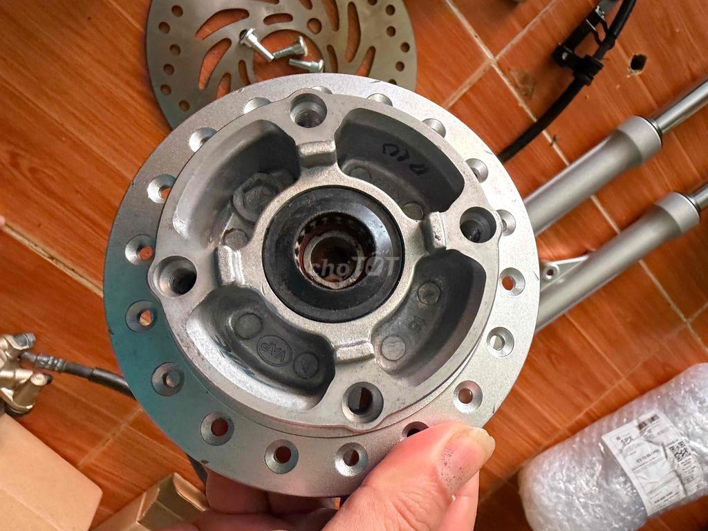 Bộ đĩa,phuộc,đùm trước,căm trước Future led 2025. Mua bán Phụ tùng xe tại Huyện Châu Phú An Giang được đăng bởi Made in Thailand  hình 9