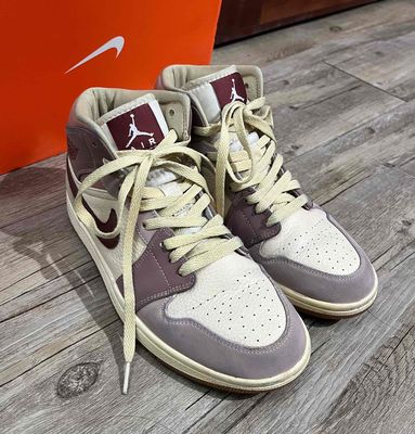 Giày Nike Air Jordan 1 Mid size 38. Mua bán Giày dép tại Quận 1 Tp Hồ Chí Minh được đăng bởi Dương Cao