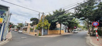 Chính chủ cho thuê nhà nguyên căn 1 trệt 1 lầu, góc 2 mặt tiền. Cho thuê nhà ở tại Thành phố Vũng Tàu Bà Rịa - Vũng Tàu được đăng bởi Giang Tran