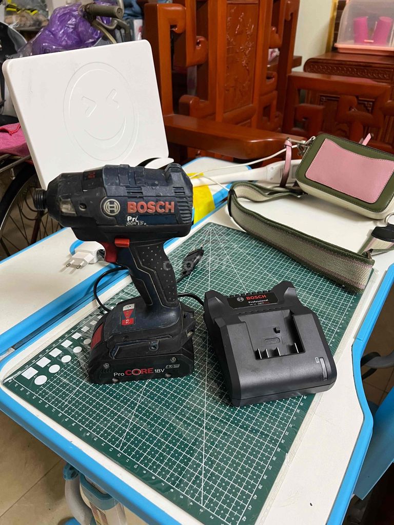 Máy bắn vít Bosch 18V. Mua bán Đồ chuyên dụng, Giống nuôi trồng tại Quận Hai Bà Trưng Hà Nội được đăng bởi Long Phạm hình 1