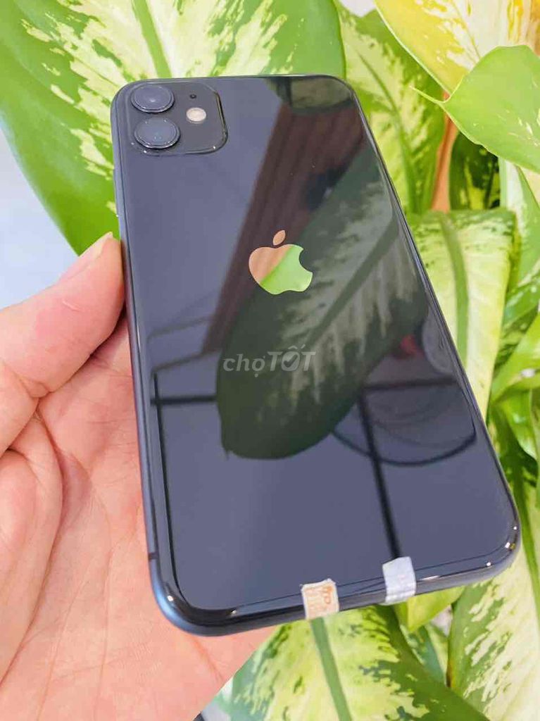 cần bán iphone 11 128G zin chuẩn . ngoại hình 99%