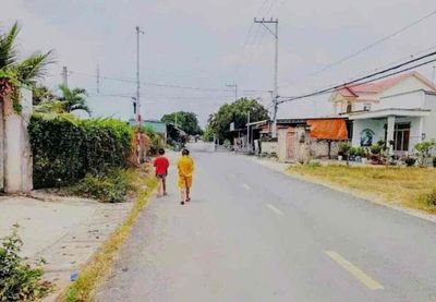 Lô đất từng dự định dành cho cha mẹ về ở gần chợ, nhưng nay cha mẹ lớn