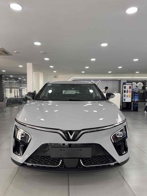 Xe điện VinFast VF 7 Giảm giá cực khủng tháng 6