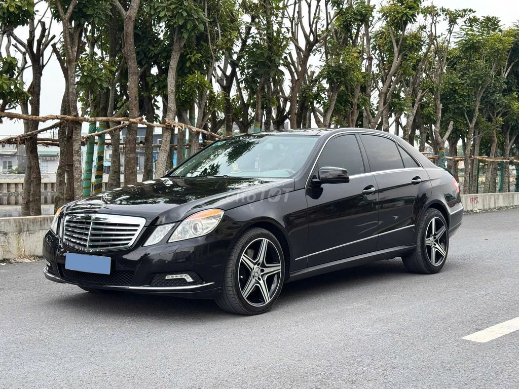 Mercedes-Benz E300 đời 2010 số tự động. Mua bán Ô tô tại Quận Gò Vấp Tp Hồ Chí Minh được đăng bởi Phương 831 hình 9