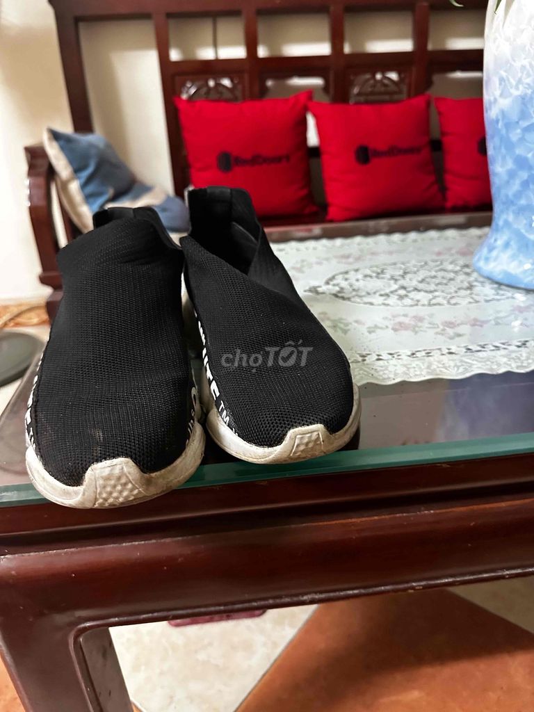 Giày thể thao Off-White Nam Đen size 41. Mua bán Giày dép tại Quận Hai Bà Trưng Hà Nội được đăng bởi Trần H A hình 4