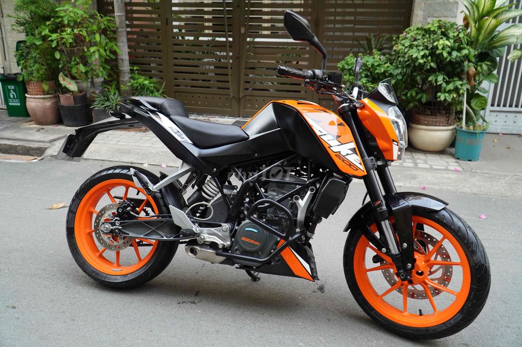 KTM Duke200 BSSG Date2021 lướt. Mua bán Xe máy tại Quận Gò Vấp Tp Hồ Chí Minh được đăng bởi Dai Nam Nguyen Tran   hình 4