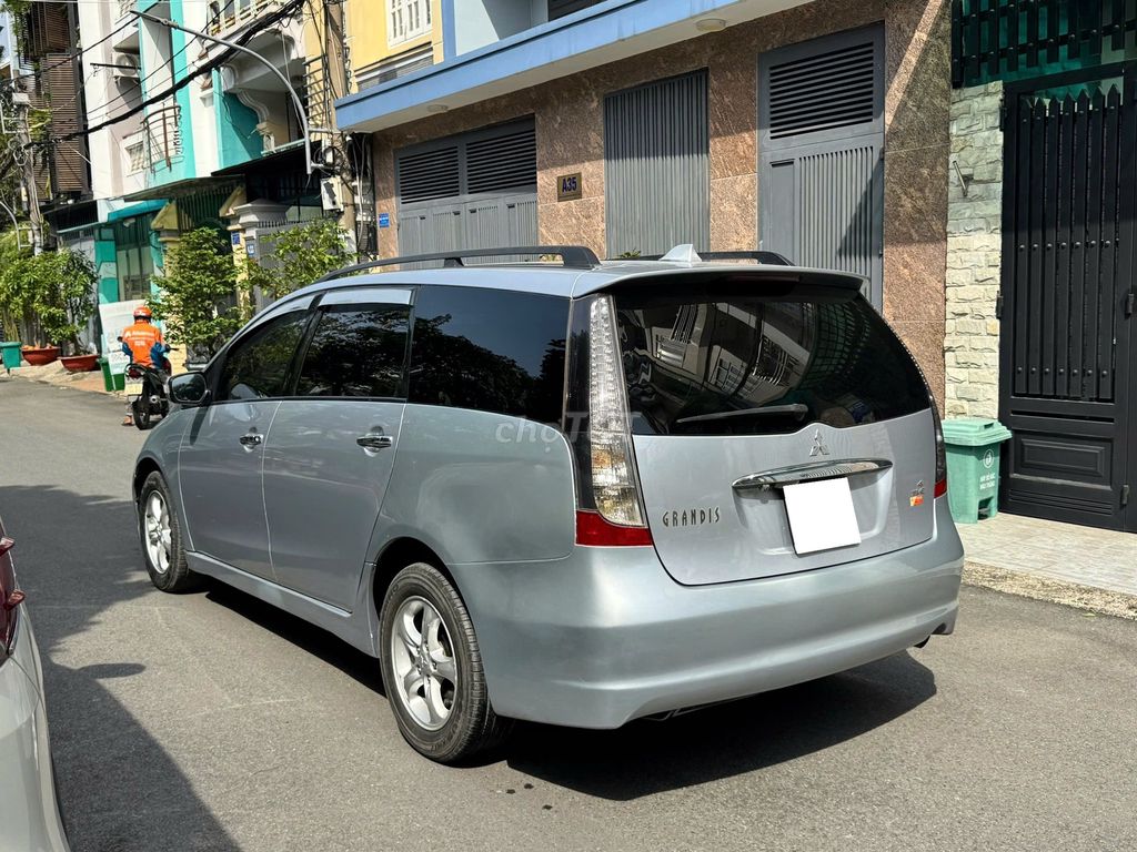 Mitsubishi Grandis 2006 Bạc 78.000 km cọp hiếm. Mua bán Ô tô tại Quận 12 Tp Hồ Chí Minh được đăng bởi Danh 631 hình 3