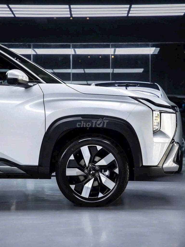 MITSUBISHI DESTINATOR CAO CẤP- KM GIÁ-XE GIAO SỚM. Mua bán Ô tô tại Quận 1 Tp Hồ Chí Minh được đăng bởi HÀ Mitsubishi hình 3