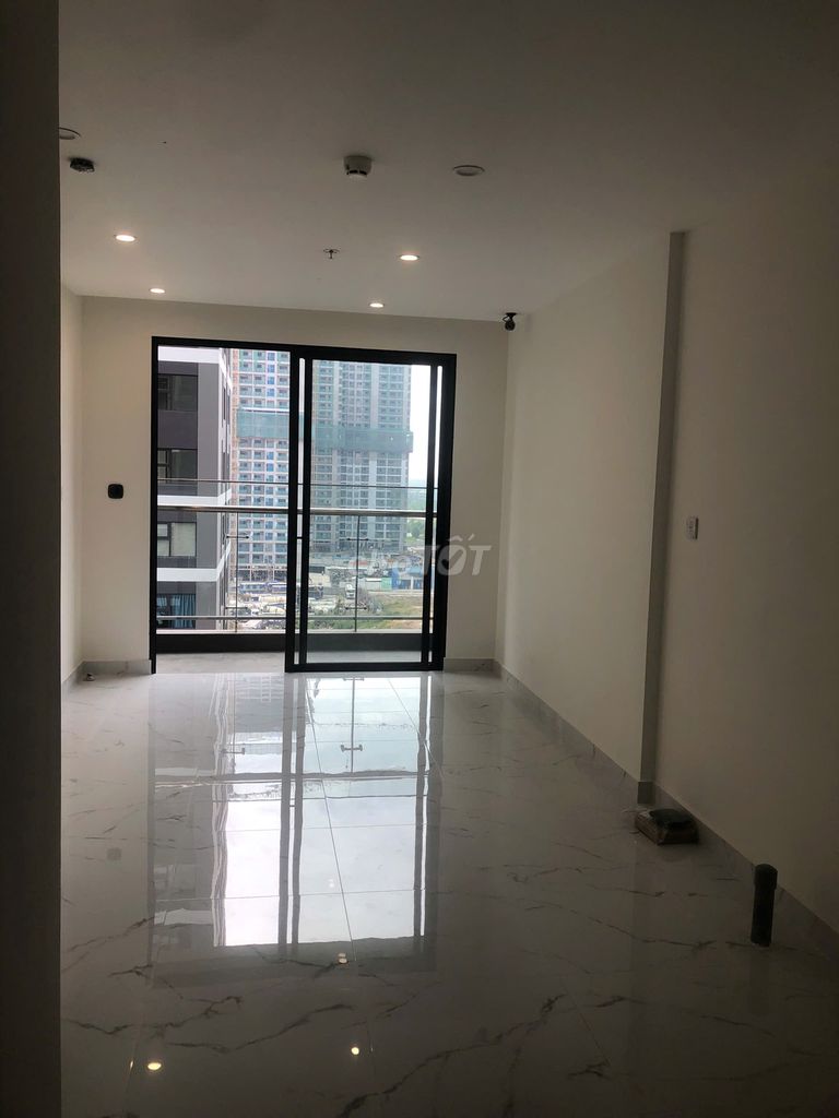 Cho thuê căn hộ 2pn2wc Vinhomes Grand Park Quận 9 nhà trống giá 5,5tr