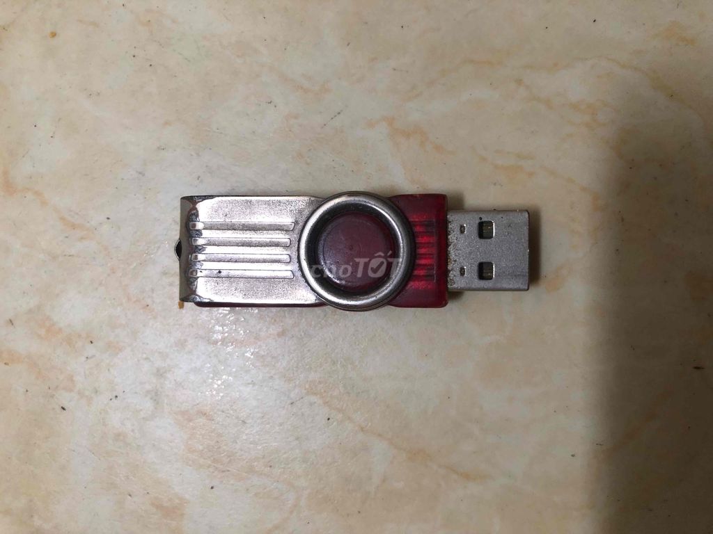 Dọn nhà tết thừa ra 3 usb kingston hàng Fpt Shop