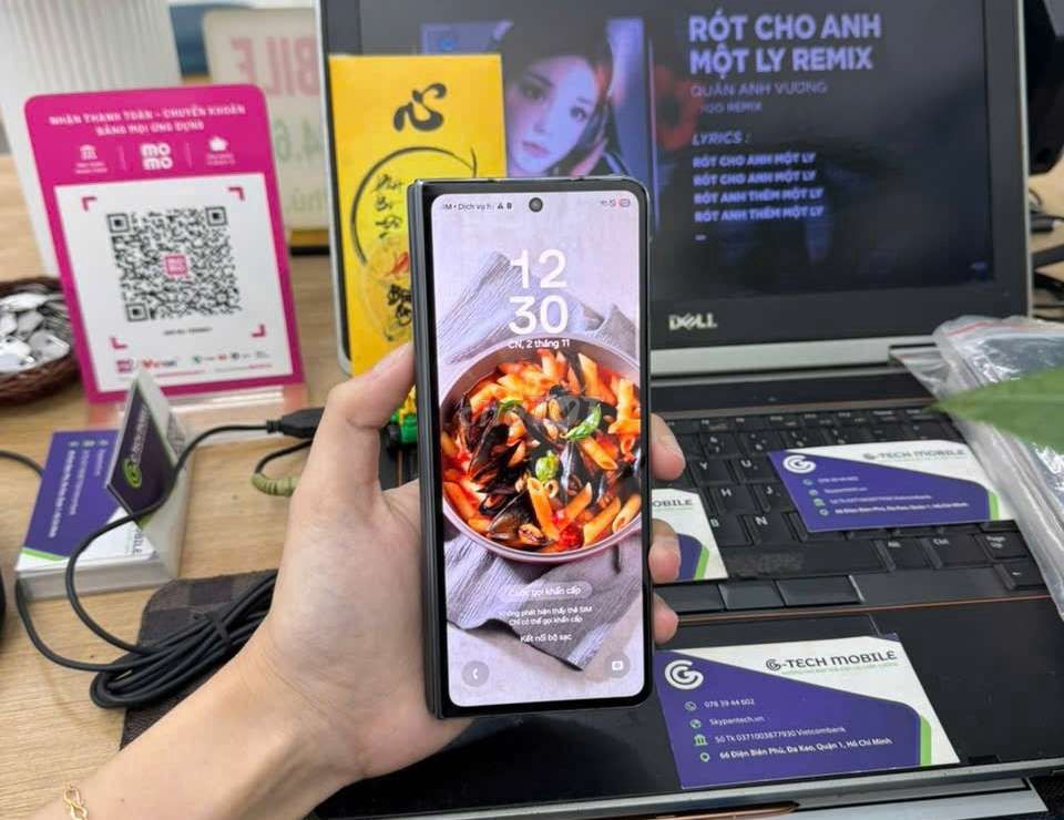 Galaxy Z Fold4 Xám 256GB, đẹp lleng keng 2sim. Mua bán Điện thoại tại Quận 10 Tp Hồ Chí Minh được đăng bởi Minh phương hình 1
