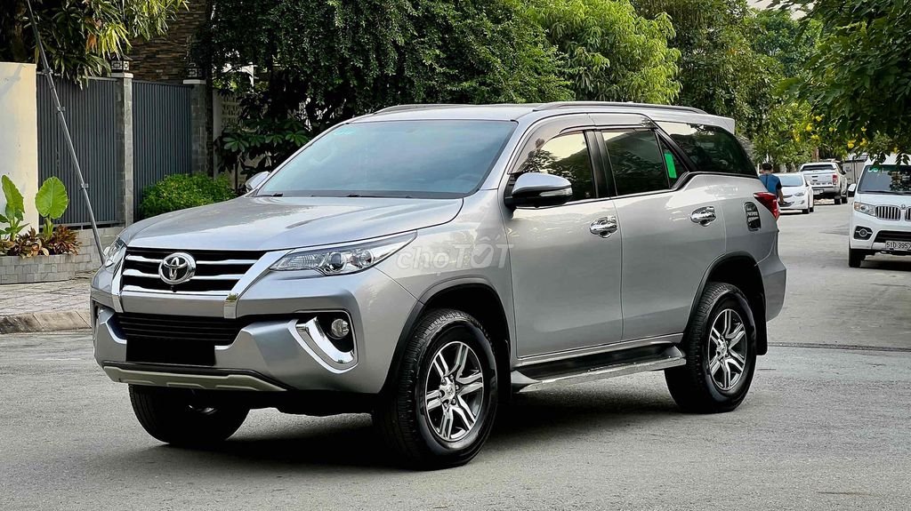 Toyota Fortuner 2017 2.7V AT 1 cầu. Mua bán Ô tô tại Thành phố Thuận An Bình Dương được đăng bởi Quang Huy hình 1