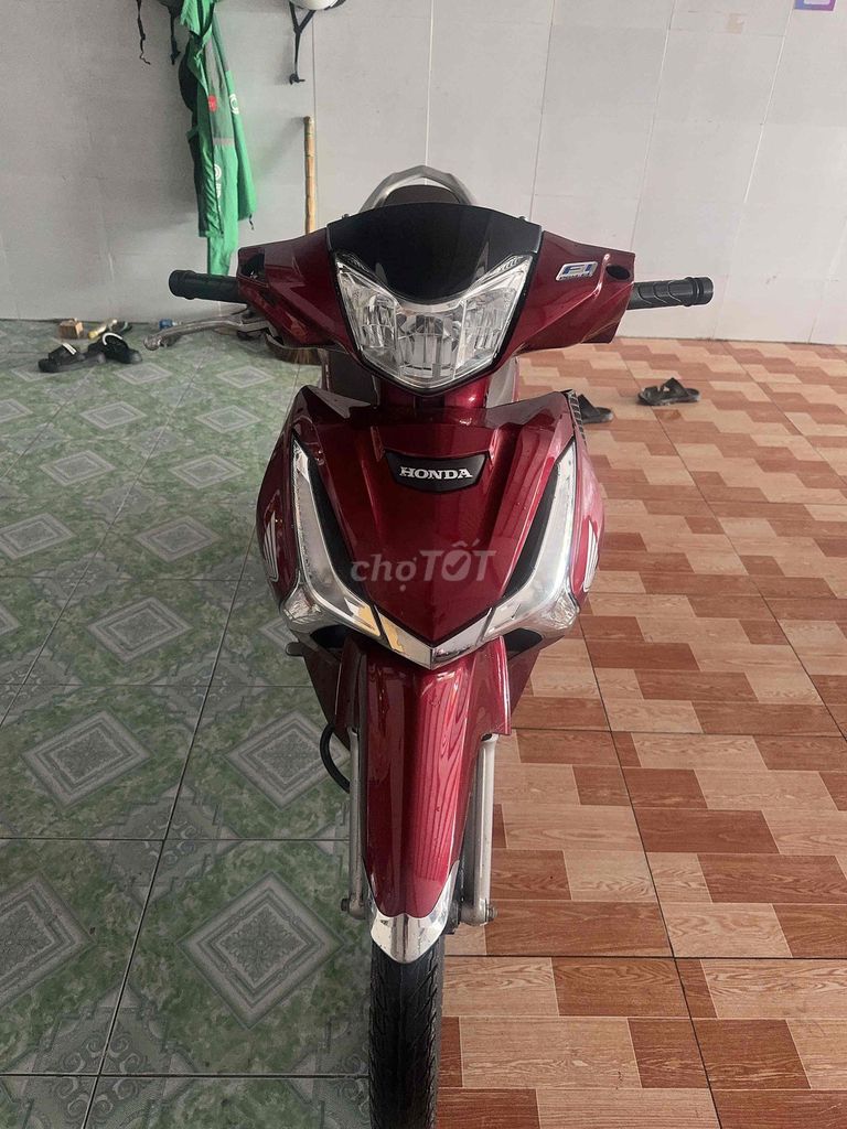 Honda Future Lead 221 Красный