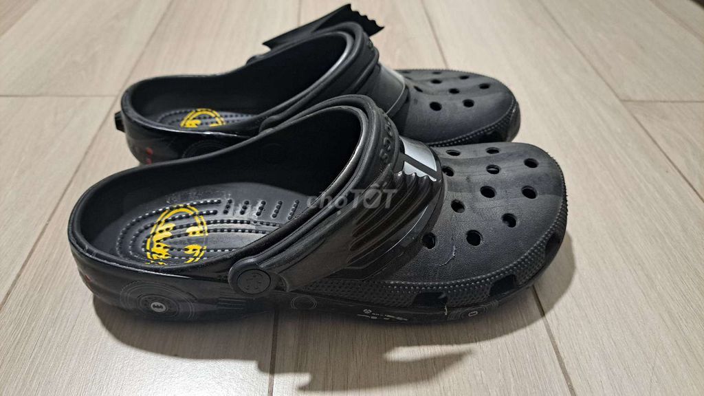 Pass lại Crocs Bat Man M10W12. Mua bán Giày dép tại Thành phố Thủ Đức Tp Hồ Chí Minh được đăng bởi Khang Nguyễn hình 3