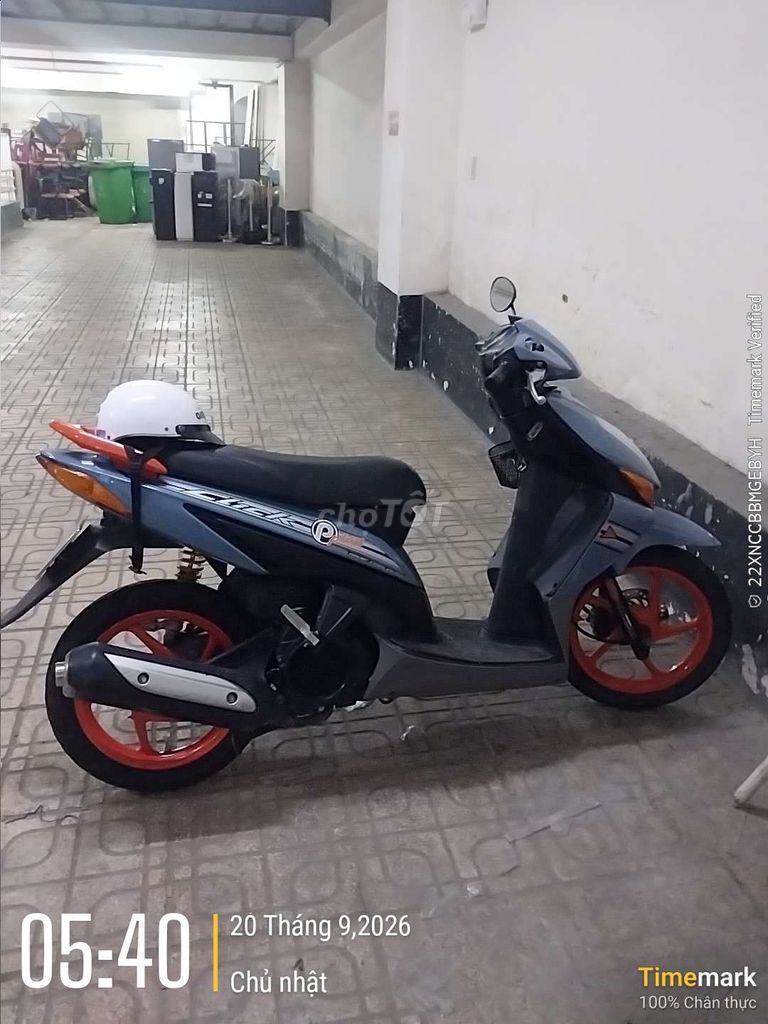 Honda Click серо-зелёный скутер