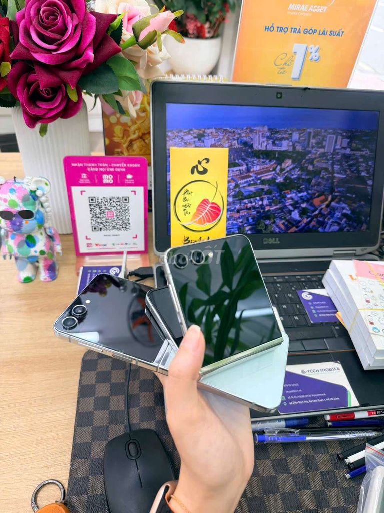 Samsung Galaxy Z Flip 5 256GB Đen. Mua bán Điện thoại tại Quận Gò Vấp Tp Hồ Chí Minh được đăng bởi Minh phương hình 1